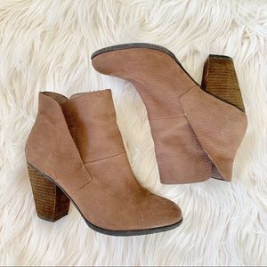 Vince Camuto Brown Leather Booties Size 8